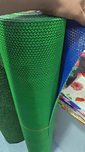 4 Feet Wide Plastic Mesh Doormat Roll – Custom Length (dual size use)